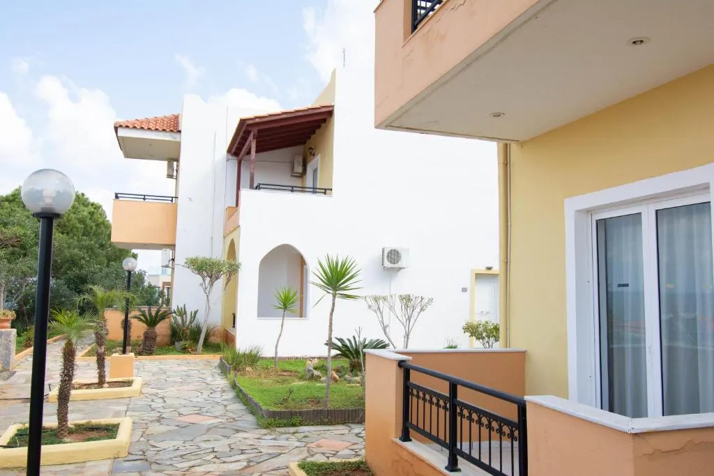 Sunrise Sissi Apartments exterior